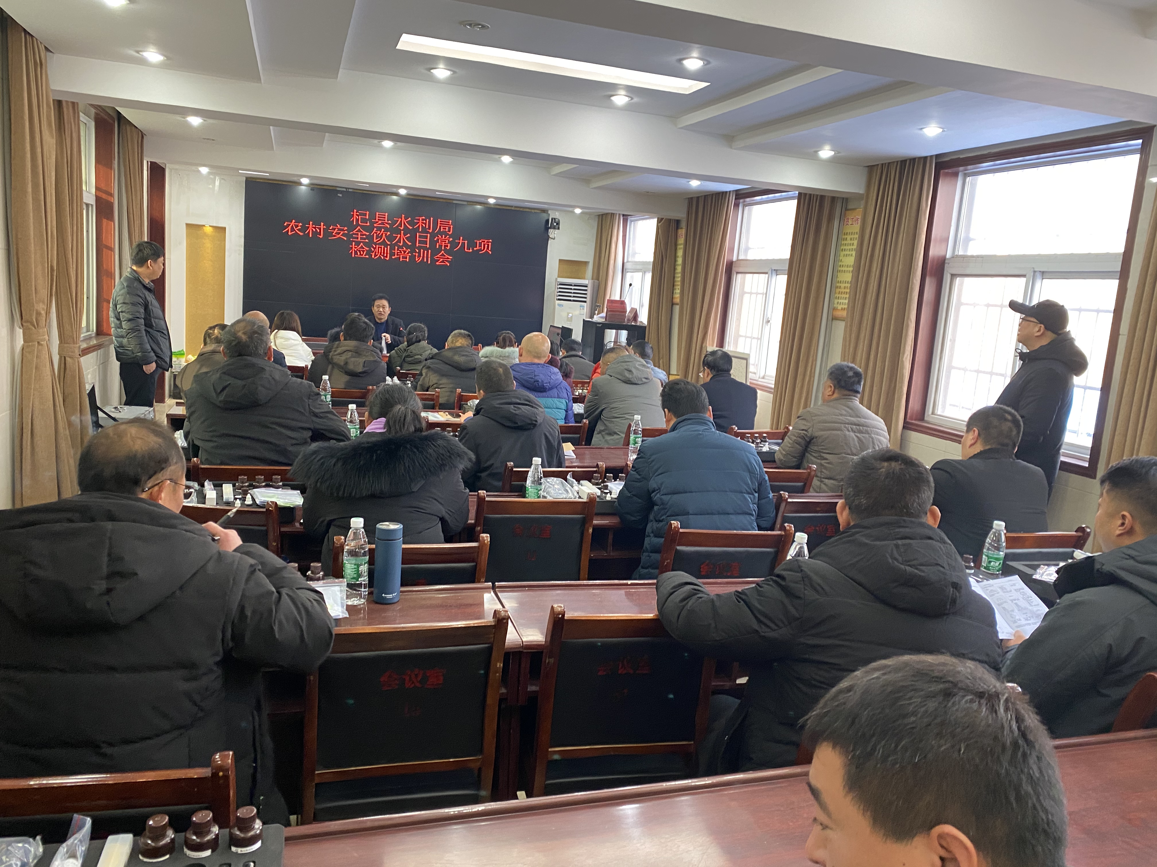 杞縣水利局領(lǐng)導(dǎo)對此次培訓(xùn)會議發(fā)表講話 杞縣水利局領(lǐng)導(dǎo)對此次培訓(xùn)會議發(fā)表講話