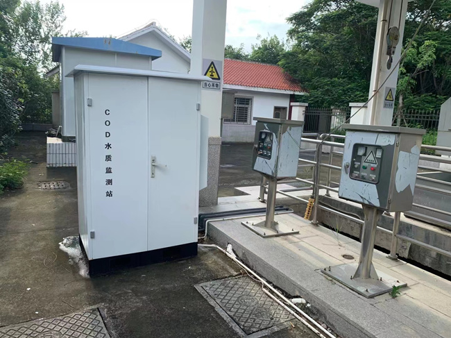 在線水質監(jiān)測儀戶外應用現場